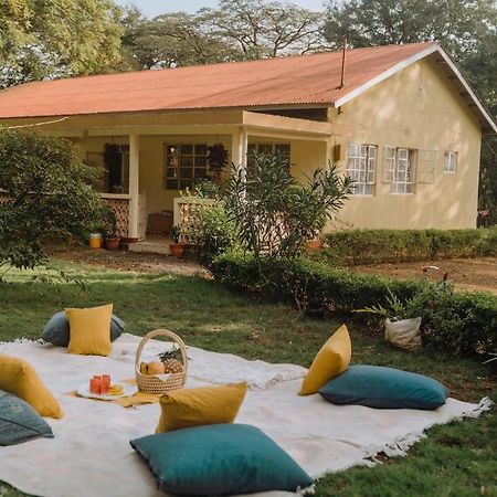 Mkoani Homestay Moshi Exteriör bild